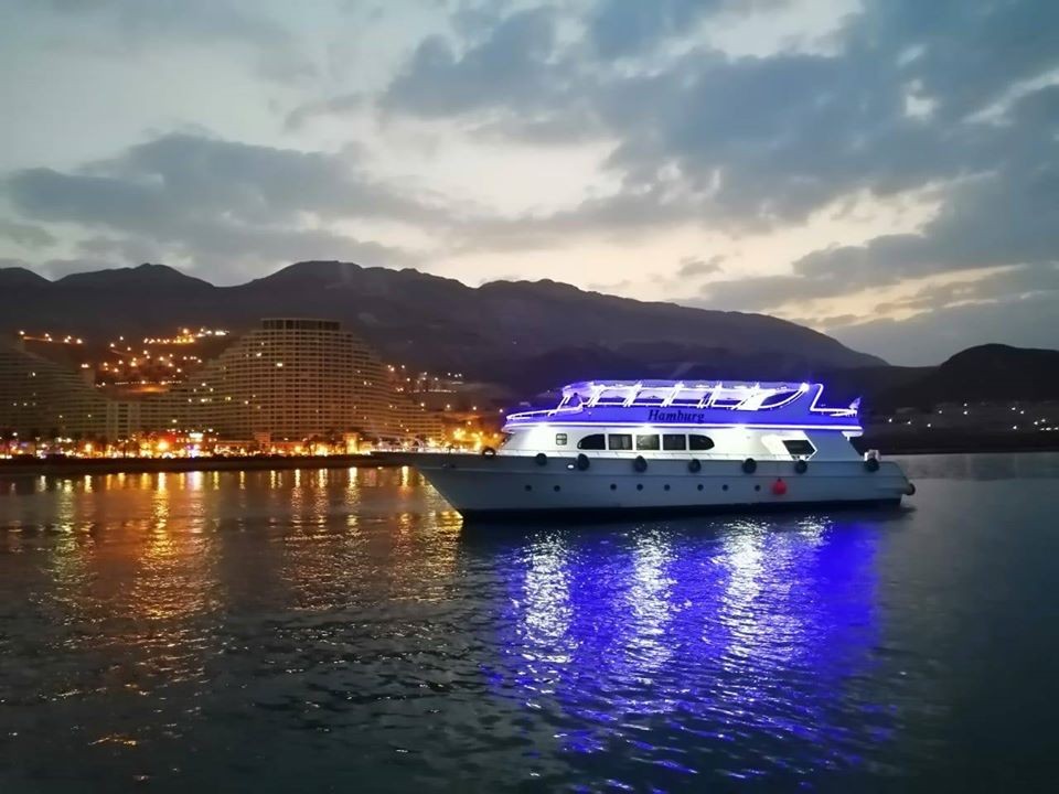 tour-listing-details-slide